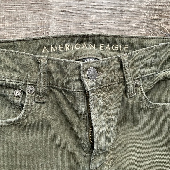 American Eagle Corduroy olive green pants 90’s straight, Size 4, great condition - Picture 6 of 6